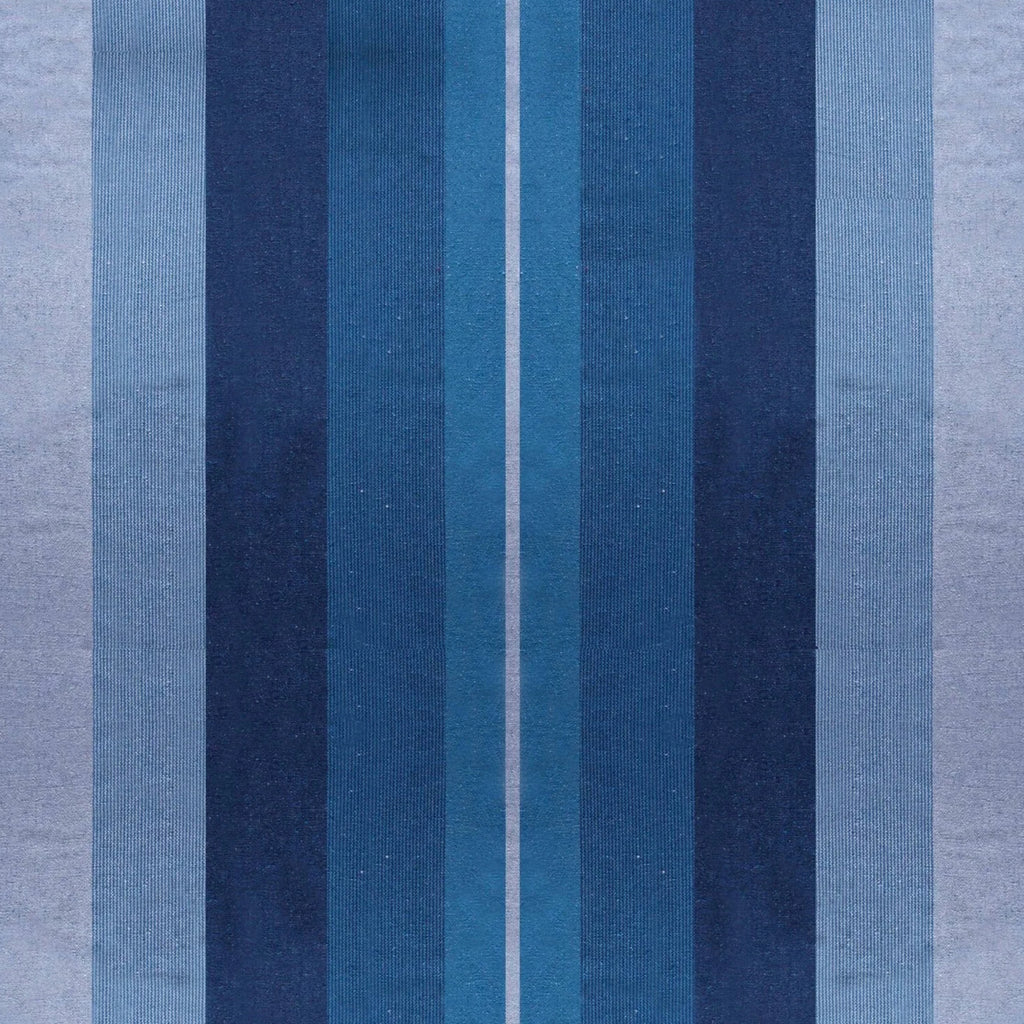 Zoom sur le tissu et les motifs du Hamac bleu horizonte de Hamacio